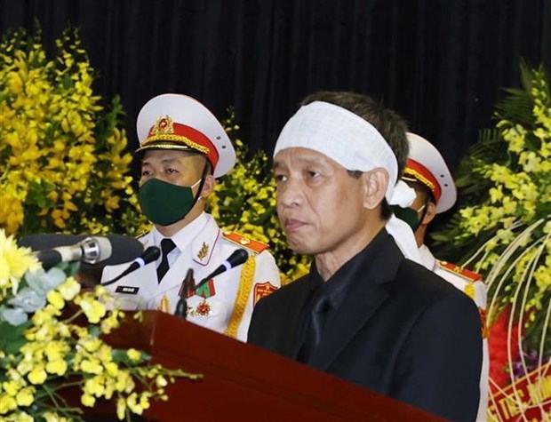 Tổ chức trọng thể Lễ truy điệu nguyên Tổng Bí thư Lê Khả Phiêu hình ảnh 2 To chuc trong the Le truy dieu nguyen Tong Bi thu Le Kha Phieu hinh anh 2