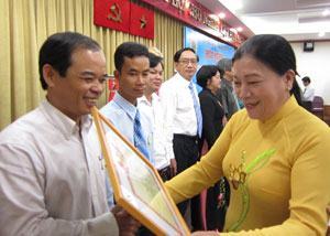 Tôn vinh “Lao động giỏi, Lao động sáng tạo”