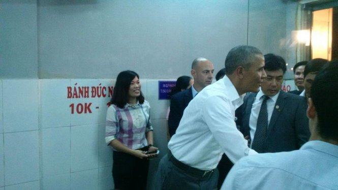 Tổng thống Obama thưởng thức bún chả Hà Nội 
