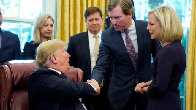 Tổng thống Trump liên tiếp bổ nhiệm, sa thải các quan chức cấp cao