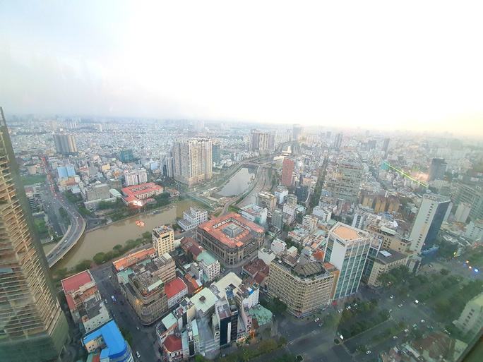 TP HCM: Ngân hàng rao bán hàng ngàn m2 nhà đất ở trung tâm quận 1