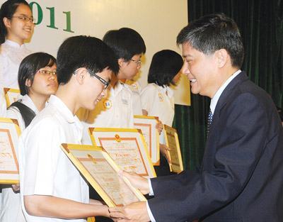 TP Hồ Chí Minh tuyên dương, khen thưởng học sinh giỏi