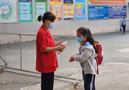 Sau lễ, “không để học sinh mắc bệnh truyền nhiễm đến trường”