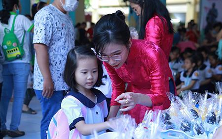 TP.HCM: Hoạt động chào đón năm học mới, học sinh đầu cấp phải phù hợp thuần phong mỹ tục