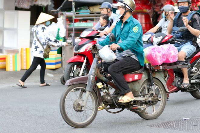 TP.HCM quyết loại bỏ xe gắn máy cũ nát nhằm giảm thiểu ô nhiễm môi trường	  /// Ảnh: Khả Hòa