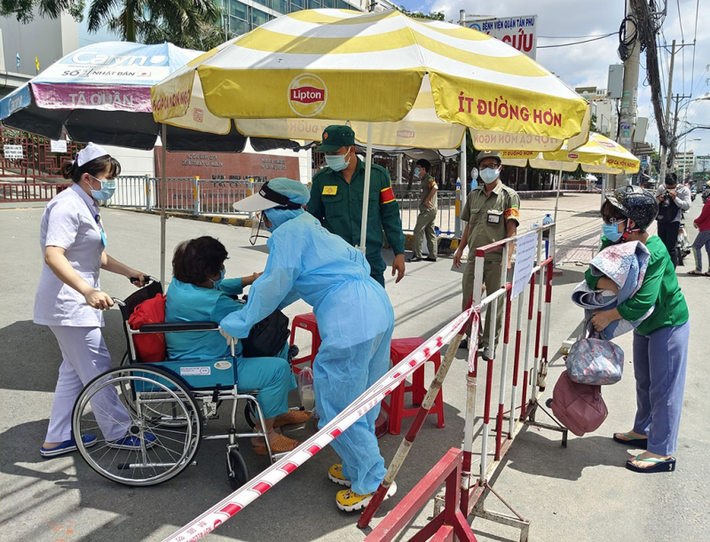 TP.HCM gian nan truy vết ngăn chặn dịch - ảnh 2