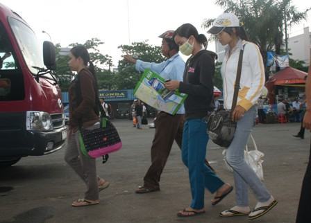 TPHCM: Hỗ trợ 2.700 vé xe cho sinh viên nghèo về quê ăn Tết