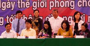 TP.HCM: Ngành giáo dục hướng đến không còn người nhiễm mới HIV