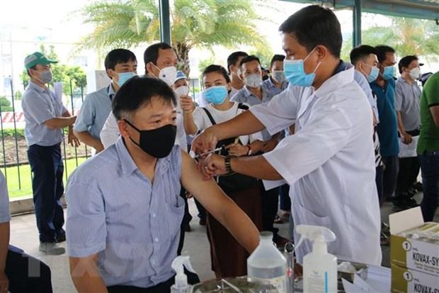 TP.HCM phát động đợt cao điểm tiêm vaccine phòng COVID-19 mũi nhắc lại