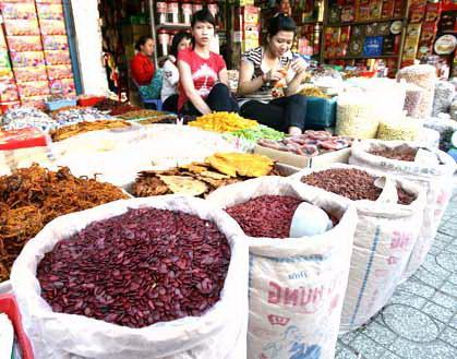 TPHCM: Phát hiện chất gây ung thư trong 3 mẫu hạt dưa và ớt bột