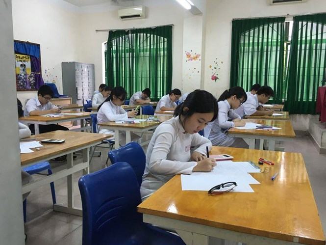 Học sinh cần lưu ý khi làm phiếu đăng ký dự thi /// Ảnh: Lam Ngọc