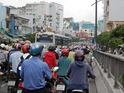 TP.HCM sắp xây thêm hai nhánh cầu Nguyễn Văn Cừ, giảm kẹt xe