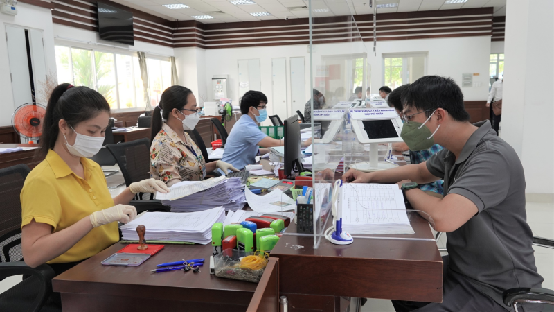 TP.HCM thi tuyển 13 phó trưởng phòng, phó hiệu trưởng và giám đốc - ảnh 1