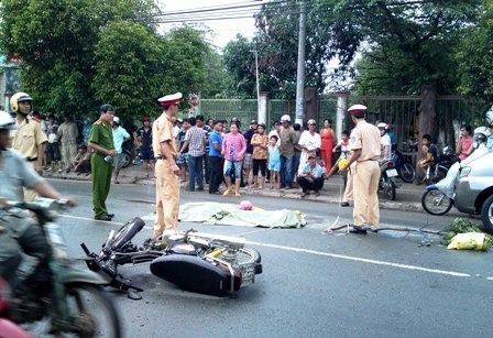 TP.HCM: Tông xe liên hoàn, 1 người chết, 3 người trọng thương