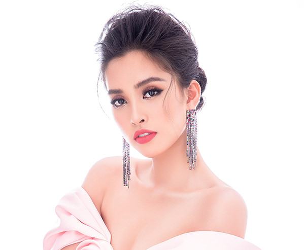 Tiểu Vy tiếp nối thành tích của đàn chị Đỗ Mỹ Linh khi vào Top 5 Hoa hậu nhân ái /// Ảnh: NVCC