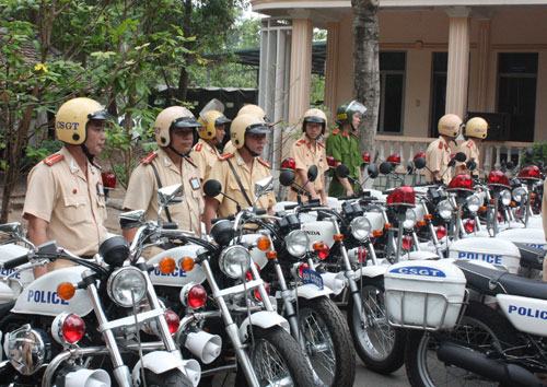 Trang bị mô tô đặc chủng cho CSGT Bình Dương
