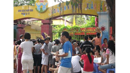 Trắng đêm chờ xin học mầm non