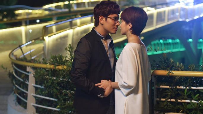 Tranh cãi chuyện phạt nghệ sĩ “nhúng chàm”