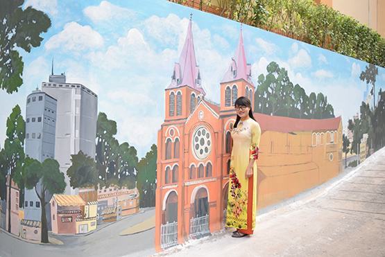 Độc đáo tranh tường “Thành phố – Quê hương – Biển đảo”