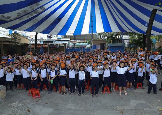 Hành trang an toàn đến với học sinh