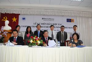 Trao 10 học bổng trị giá 77.000 đô la Úc