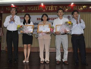 Trao giải cuộc thi “Câu chuyện giáo dục” lần 1