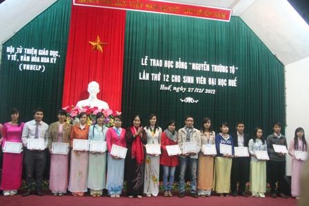 Lễ trao học bổng.