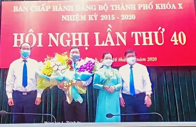 Trao quyết định phê chuẩn Phó Chủ tịch UBND TP HCM đối với ông Dương Anh Đức