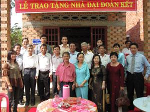 Trao tặng 4 căn nhà tình thương cho giáo viên ở Tây Ninh