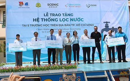 Lắp đặt 5 hệ thống lọc nước sạch cho học sinh trên địa bàn TP.HCM