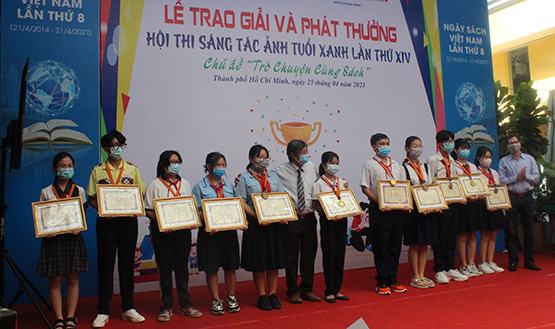 Trao giải và phát thưởng Hội thi sáng tác ảnh Tuổi xanh