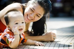 Trẻ bị bỏ rơi trong gia đình: SOS!