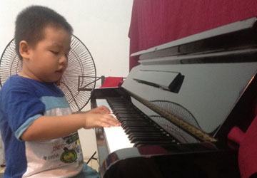 Trẻ bị “ép duyên” với nghệ thuật