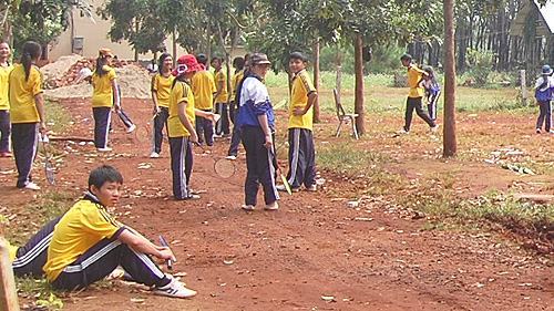 Trẻ con đánh nhau, phụ huynh dọa giết người