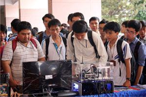 Trên 10 ngàn sinh viên tham gia BKIT Week 2013
