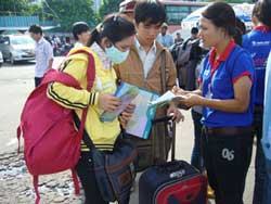 Trên 255.000 thí sinh, phụ huynh được tiếp sức năm 2011