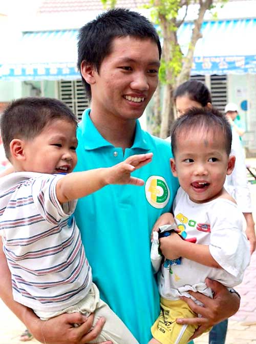 Trên 5.600 ảnh dự thi “Khoảnh khắc tình nguyện” tuần đầu tiên