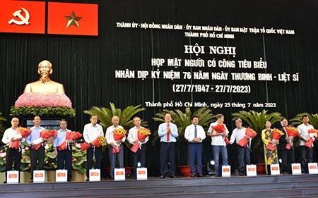 TP.HCM tri ân người có công