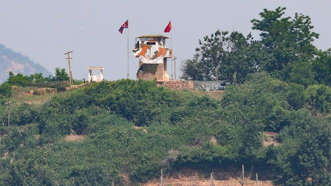 Chốt canh của Triều Tiên tại khu vực giới tuyến ở thành phố Paju /// AFP