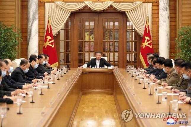 Triều Tiên phát hiện ca mắc COVID-19 đầu tiên, ông Kim Jong-un họp khẩn ảnh 1