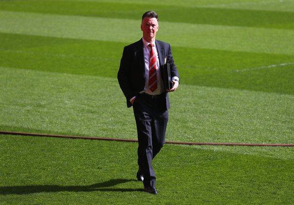 Trinh sát viên M.U đổ xô đi săn cầu thủ