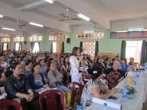 Trò chuyện với con về tình yêu