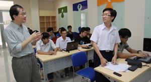 Trò đánh giá thầy: 6 năm vẫn lúng túng