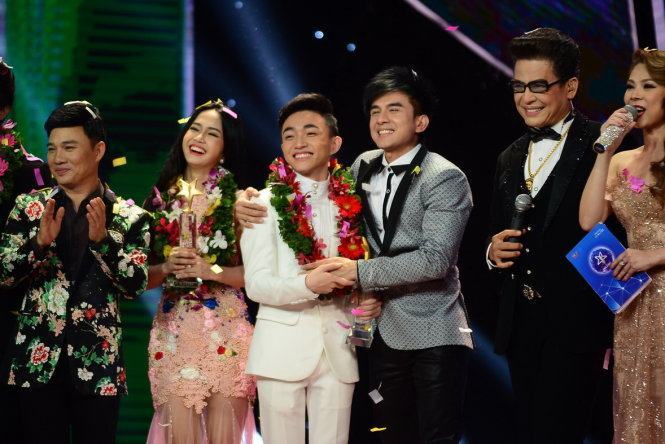 ​Trung Quang đăng quang Thần tượng Bolero 