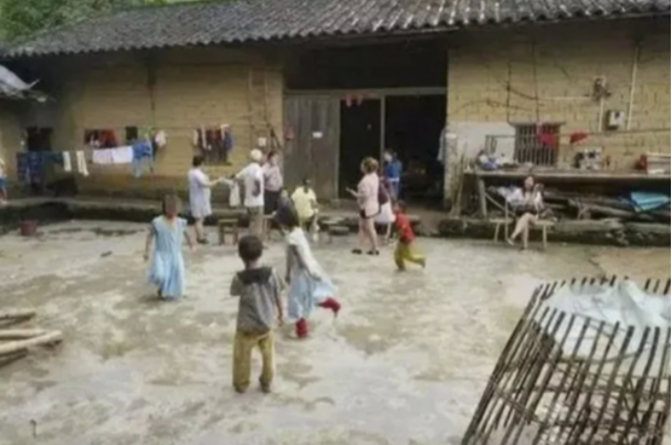 Nhà chức trách cho biết không có dấu hiệu buôn người trong cuộc hôn nhân của vợ chồng ông Liang