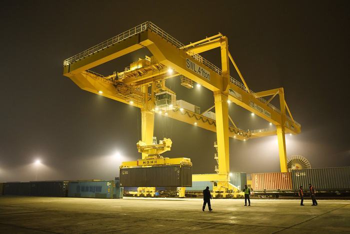 Trung Quốc mở cảng cách biển hơn 2.500 km để làm gì?