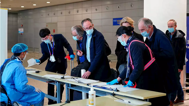 Trung Quốc tố Mỹ phá hủy hợp tác quốc tế về Covid-19