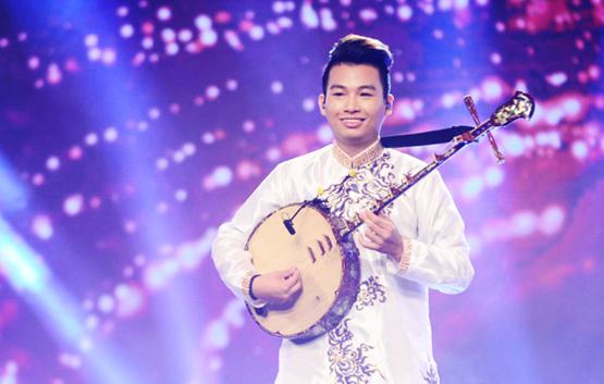 “Mang âm nhạc đến bệnh viện” tháng 8