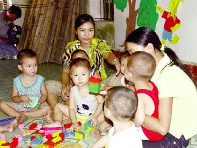 Trường công lập “bỏ rơi” bé độ tuổi nhà trẻ