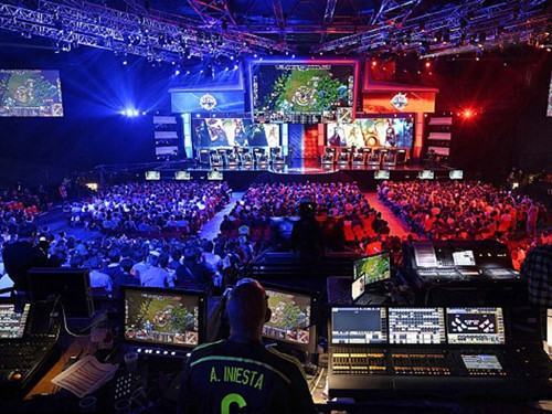 Trường đại học Anh đào tạo cử nhân eSports